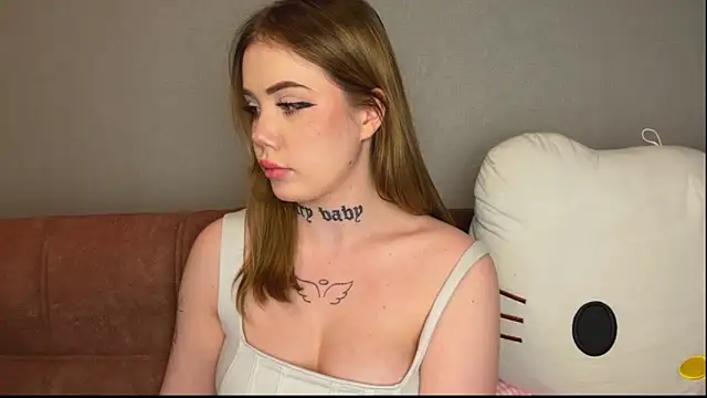 Snapshot of hanna_cry_baby chatting on February 3, 7:30 pm hanna cry baby online show from February 3, 7:30 pm