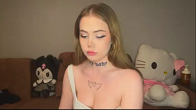 Snapshot of hanna_cry_baby chatting on February 9, 10:25 pm hanna cry baby online show from February 9, 10:25 pm