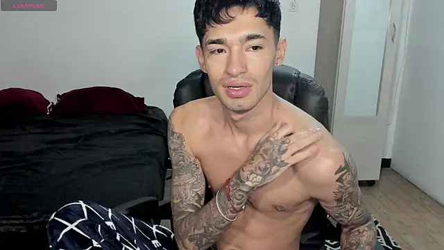 Damon  333 online show from February 16, 1:02 am