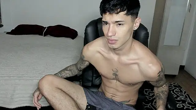 Damon  333 online show from February 17, 1:13 am