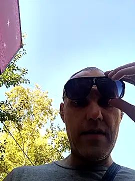 Pineapple04 online show from September 22, 6:15 am