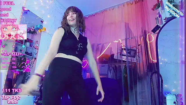 Toxic Ellies online show from December 18, 1:56 pm