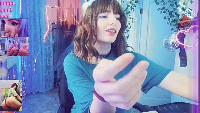 Toxic Ellies online show from December 28, 7:33 am