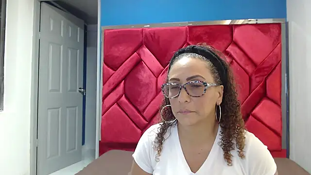 Snapshot of EvaMills1 chatting on February 12, 7:45 pm EvaMills1 online show from February 12, 7:45 pm