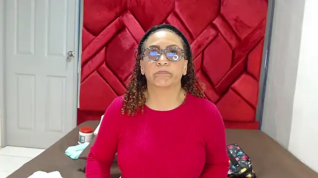 Snapshot of EvaMills1 chatting on February 24, 7:52 pm EvaMills1 online show from February 24, 7:52 pm