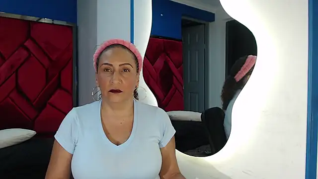 Snapshot of EvaMills1 chatting on February 26, 1:08 pm EvaMills1 online show from February 26, 1:08 pm