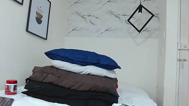 Snapshot of EvaMills1 chatting on November 10, 8:41 pm EvaMills1 online show from November 10, 8:41 pm