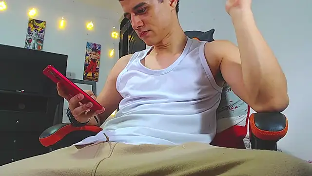 ADAM HOT online show from March 6, 9:22 pm