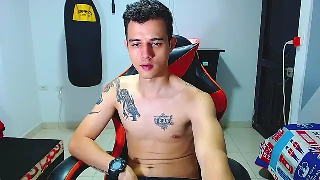 ADAM HOT online show from June 17, 11:49 pm