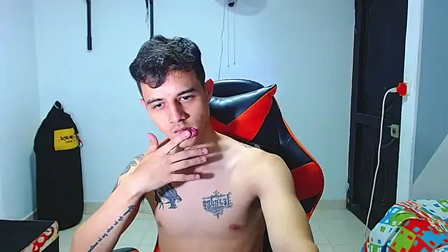 ADAM HOT online show from June 30, 11:39 pm