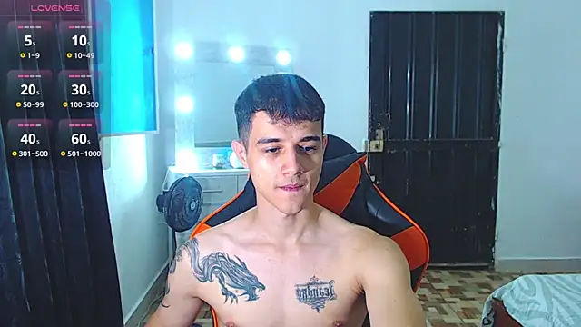 ADAM HOT online show from July 21, 10:34 pm