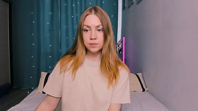 InsatiableFoxX online show from May 25, 2:23 pm