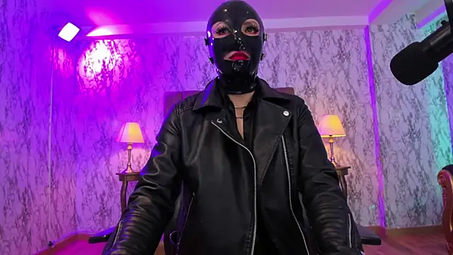 Snapshot of Camila_Chainn chatting on February 11, 8:31 pm Camila Chainn online show from February 11, 8:31 pm