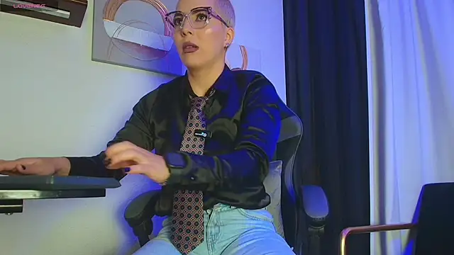 Snapshot of Camila_Chainn chatting on October 13, 10:37 am Camila Chainn online show from October 13, 10:37 am