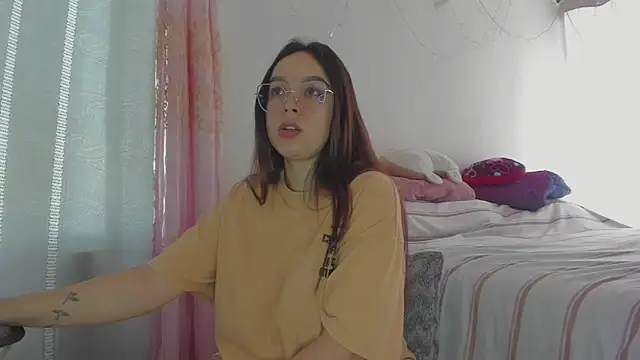 HARLEYNAPIER online show from July 29, 3:32 pm