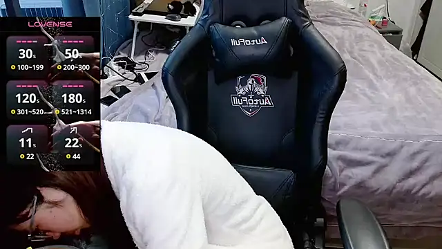 Snapshot of Angelababy001 chatting on January 8, 7:34 pm Angelababy001 online show from January 8, 7:34 pm