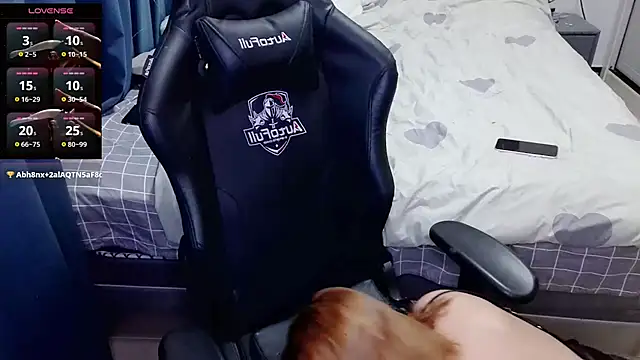 Snapshot of Angelababy001 chatting on February 21, 2:27 pm Angelababy001 online show from February 21, 2:27 pm