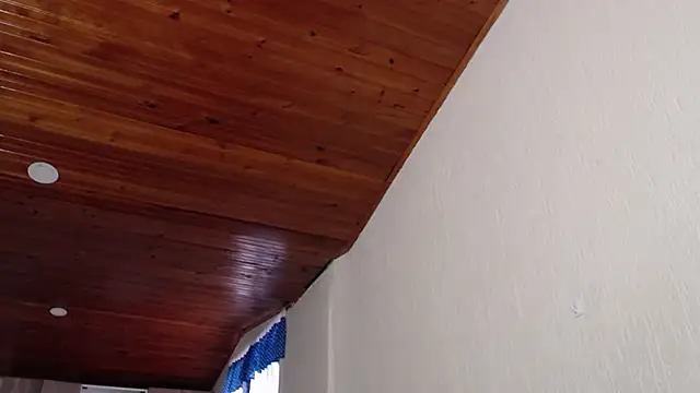 Snapshot of Cuty_sexy_hot chatting on October 10, 11:09 am Cuty sexy hot online show from October 10, 11:09 am