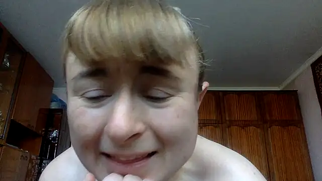 Snapshot of KlavdiaPetrivna chatting on July 4, 5:35 am KlavdiaPetrivna online show from July 4, 5:35 am