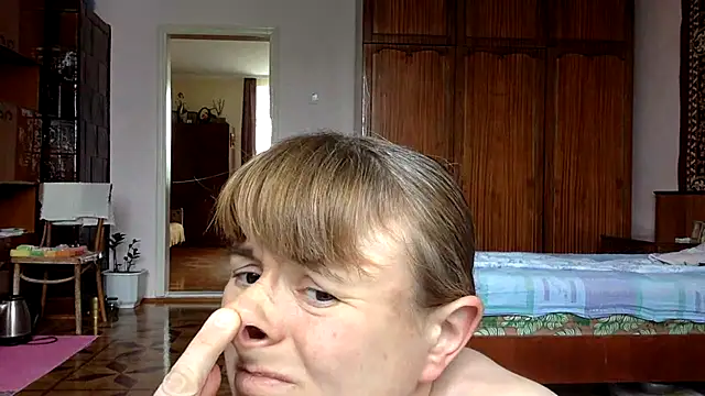 Snapshot of KlavdiaPetrivna chatting on July 7, 9:24 am KlavdiaPetrivna online show from July 7, 9:24 am