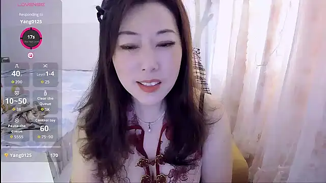 Snapshot of Crystal_Wings chatting on June 24, 1:15 am Crystal Wings online show from June 24, 1:15 am
