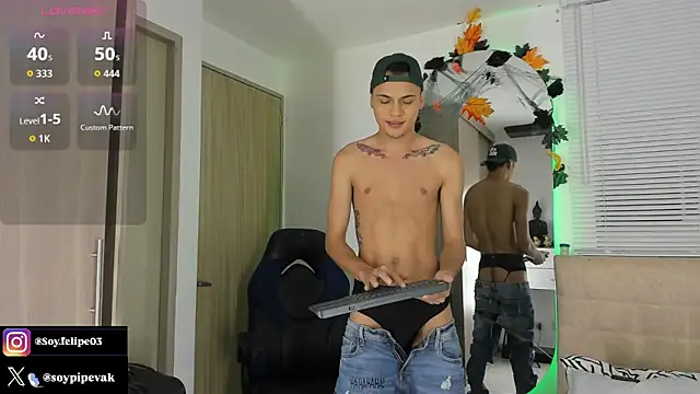 soyander03  online show from October 19, 10:27 am