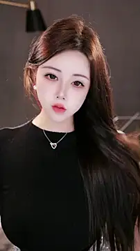 Qiaoqiao  online show from October 26, 8:20 am