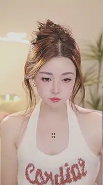 Qiaoqiao  online show from March 8, 12:09 pm