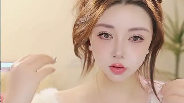 Qiaoqiao  online show from March 17, 12:52 pm