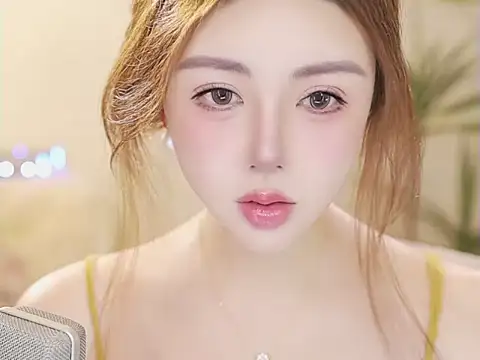 Snapshot of Qiaoqiao_ chatting on May 18, 4:13 pm Qiaoqiao online show from May 18, 4:13 pm