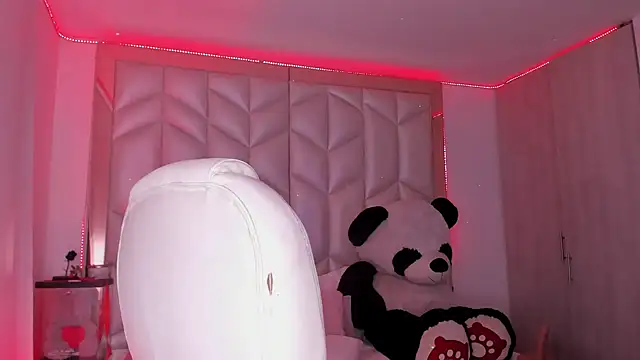 Snapshot of AlhanaRose chatting on November 27, 12:13 am AlhanaRose online show from November 27, 12:13 am