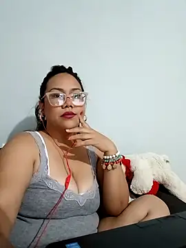 Snapshot of rainhavenus2024 chatting on January 5, 9:57 pm rainhavenus2024 online show from January 5, 9:57 pm