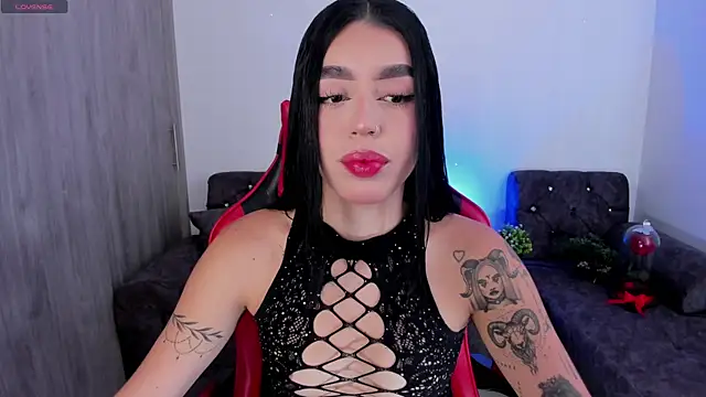 Snapshot of zoee_jackson chatting on May 6, 8:58 pm zoee jackson online show from May 6, 8:58 pm