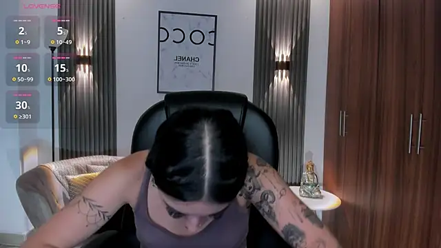 Snapshot of zoee_jackson chatting on June 25, 6:34 pm zoee jackson online show from June 25, 6:34 pm