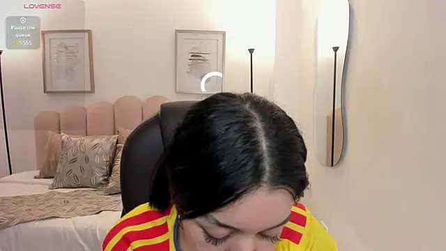 Snapshot of zoee_jackson chatting on July 7, 6:23 pm zoee jackson online show from July 7, 6:23 pm