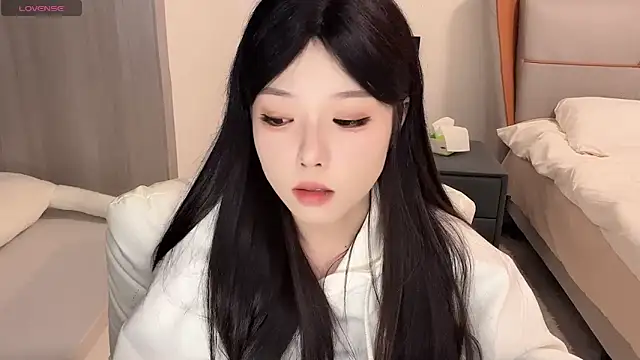 Snapshot of Q-ing chatting on December 31, 6:35 pm Q-ing online show from December 31, 6:35 pm