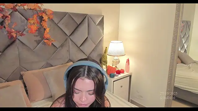 Luisa0110 online show from October 27, 8:02 pm