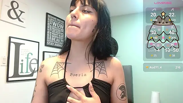 Snapshot of amy_adams1 chatting on December 28, 10:02 pm amy adams1 online show from December 28, 10:02 pm