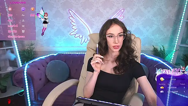 Snapshot of Evelyn_Rush chatting on February 2, 12:19 am Evelyn Rush online show from February 2, 12:19 am