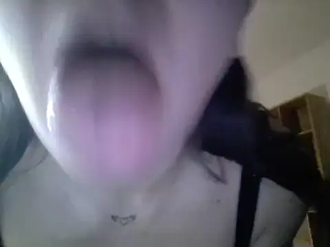 MaxWellas6 online show from December 23, 7:06 am