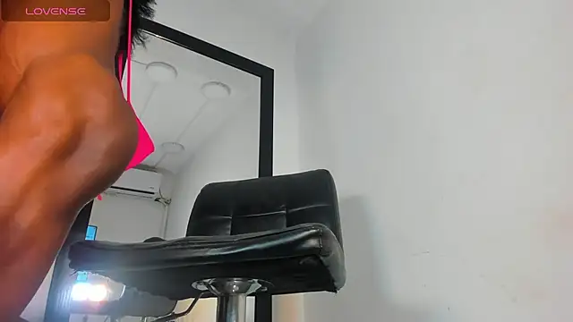 Snapshot of vera_candella chatting on July 28, 12:48 pm vera candella online show from July 28, 12:48 pm