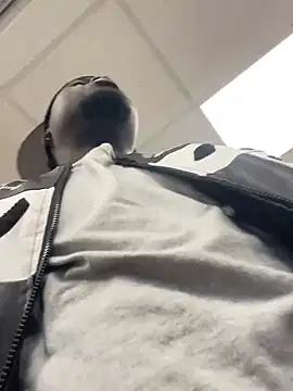 Snapshot of Andricastro chatting on December 27, 2:33 pm Andricastro online show from December 27, 2:33 pm