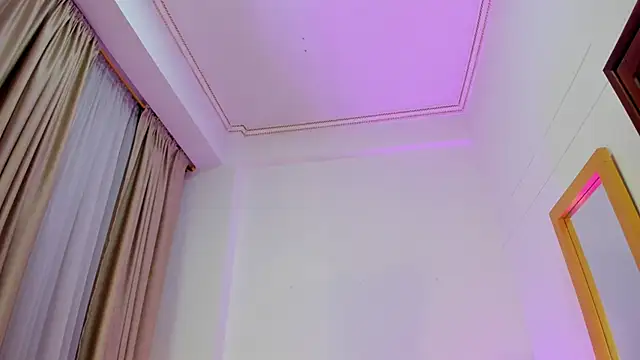SabrinaWarrenn online show from October 18, 12:13 am