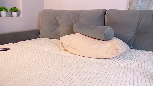 Snapshot of Ellaeternity chatting on February 6, 10:37 am Ellaeternity online show from February 6, 10:37 am