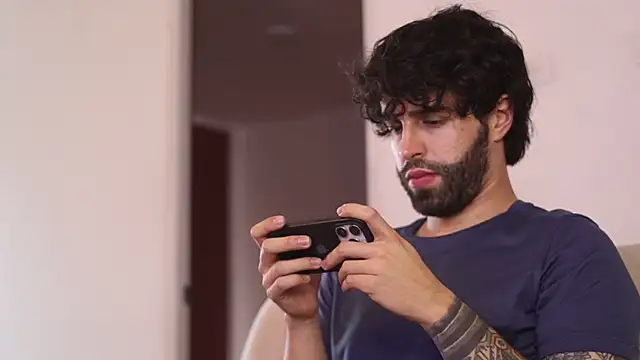 Snapshot of juan_rizzo chatting on December 4, 9:24 pm juan rizzo online show from December 4, 9:24 pm