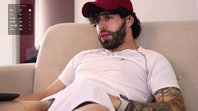 Snapshot of juan_rizzo chatting on December 7, 9:33 pm juan rizzo online show from December 7, 9:33 pm