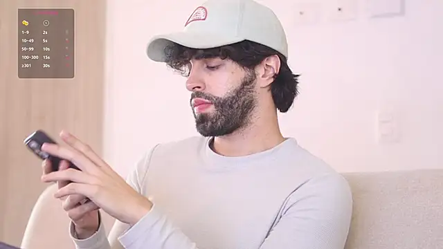 Snapshot of juan_rizzo chatting on December 8, 7:54 pm juan rizzo online show from December 8, 7:54 pm