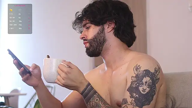 Snapshot of juan_rizzo chatting on December 11, 3:15 pm juan rizzo online show from December 11, 3:15 pm