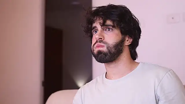 Snapshot of juan_rizzo chatting on December 12, 1:43 am juan rizzo online show from December 12, 1:43 am