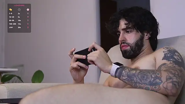 Snapshot of juan_rizzo chatting on December 14, 11:34 pm juan rizzo online show from December 14, 11:34 pm